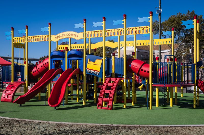 The Advantages of a Well Maintained Multi Family Playground
